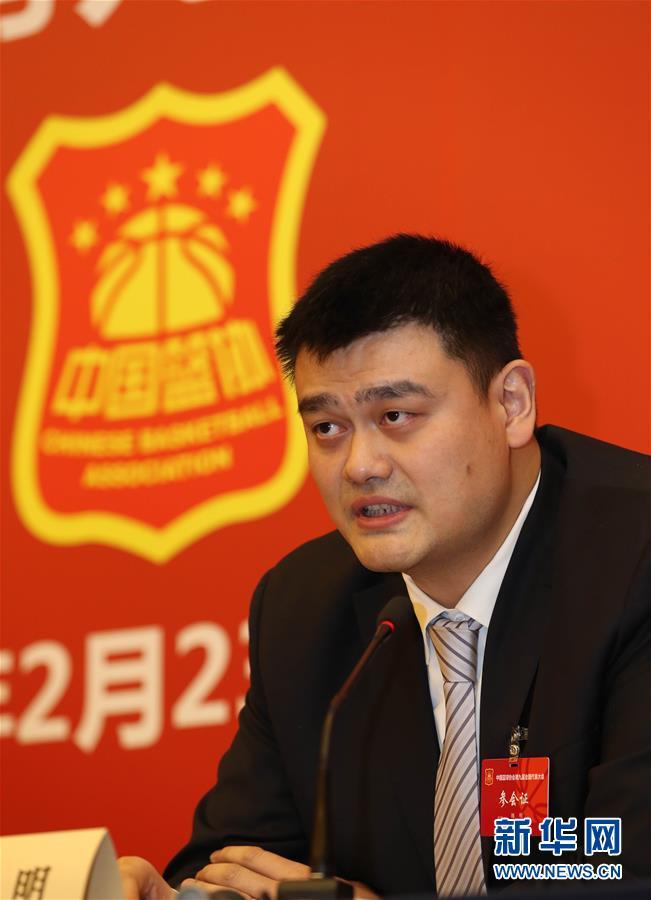 在比赛中频